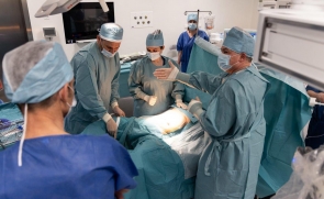 Centrum Edukacyjne Robotyki Operacyjne w Lublinie leczy pacjentów i szkoli lekarzy z całej Polski