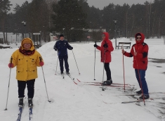 Na nartach biegowych na Ziemi Janowskiej. Wiosenny firn – końcówka lutego 2021 r.