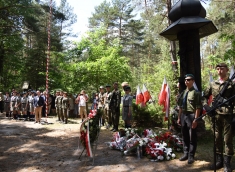 Uroczystość ku czci polskich partyzantów walczących w Lasach Janowskich – Kruczek