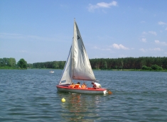 Klub Żeglarski „ZEFIR” zaprasza na szkolenie – kurs żeglarski wstępny  „Wiatr i woda – pierwsze spotkanie  - 2023 r.”